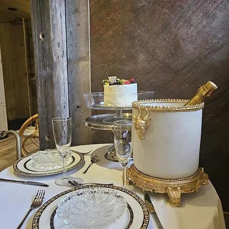 فندق مبيت وإفطار Bialy Jar