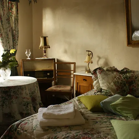 Bialy Jar Bed & Breakfast 4*