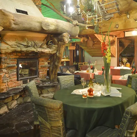 Rezydencja Bialy Jar Couette-café 4*