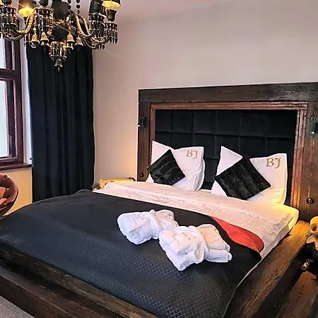 Bialy Jar Bed & Breakfast 4*